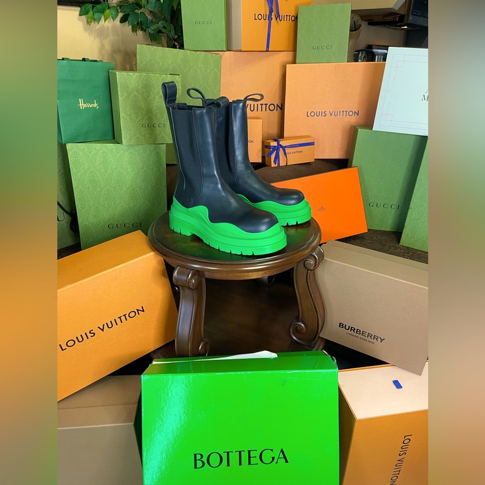 Bottega Veneta Tire Chelsea Boot